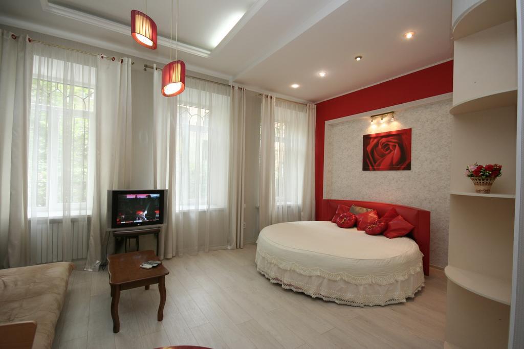 Paradis Odessa Apartments Exterior photo